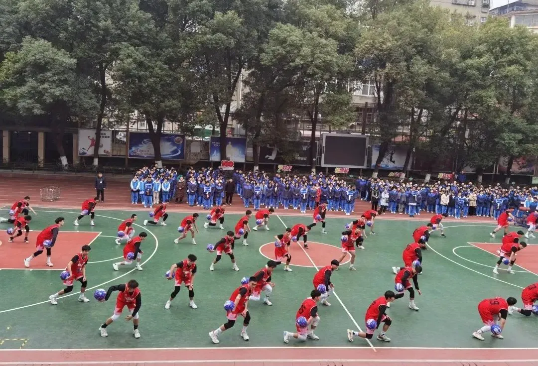 专业控卫如何调整心态应对高强度比赛_2